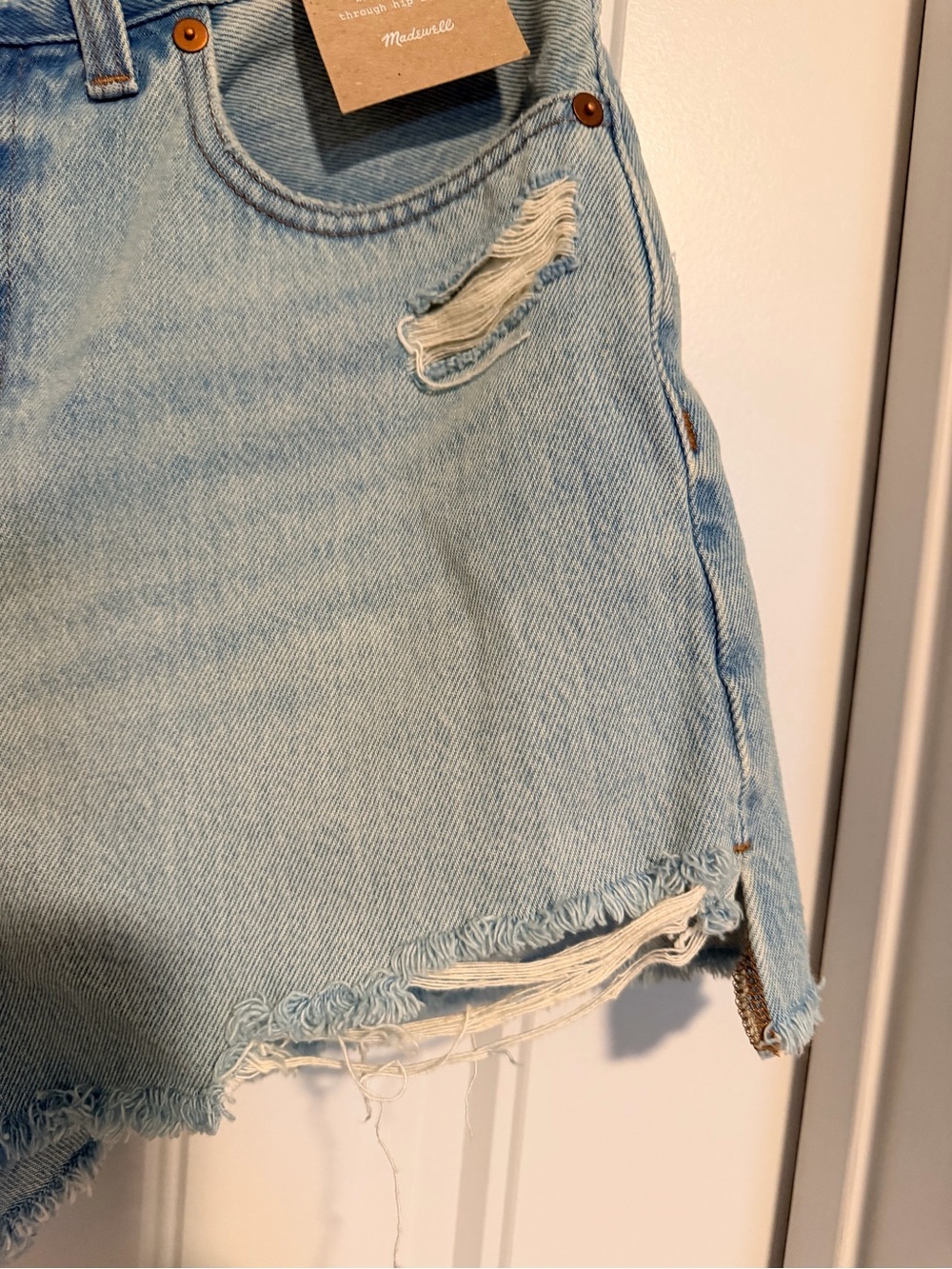 Madewell Relaxed Mid-Length Denim Shorts in Wengler Wash:
Step-Hem Edition 27 - Picture 11 of 12